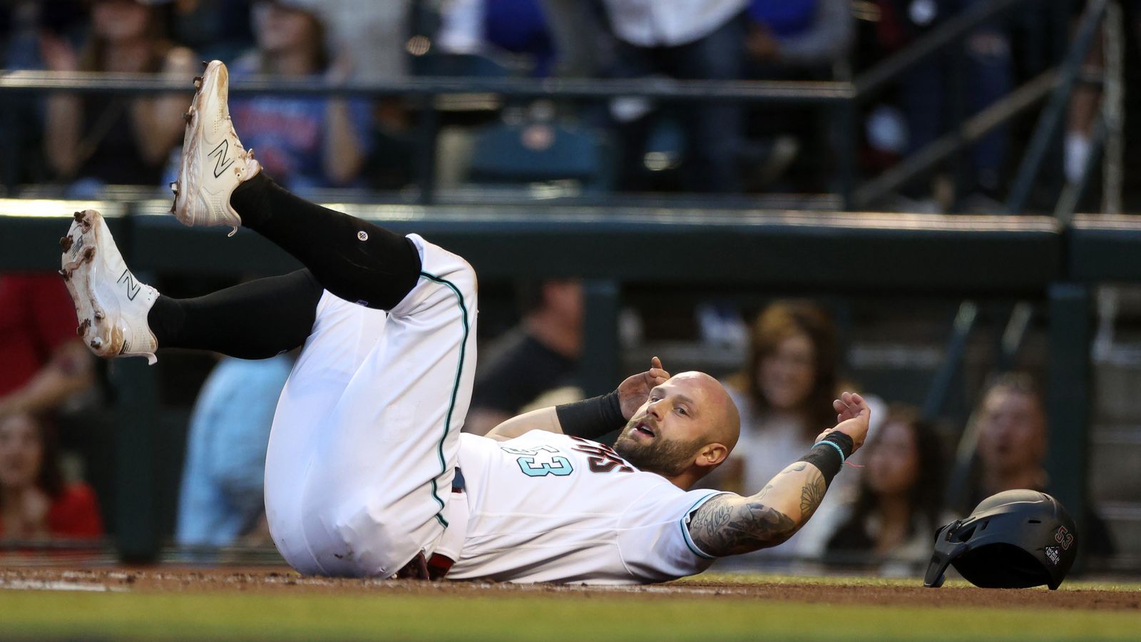 Diamondbacks lose to Rangers in World Series Game 3 - Axios Phoenix