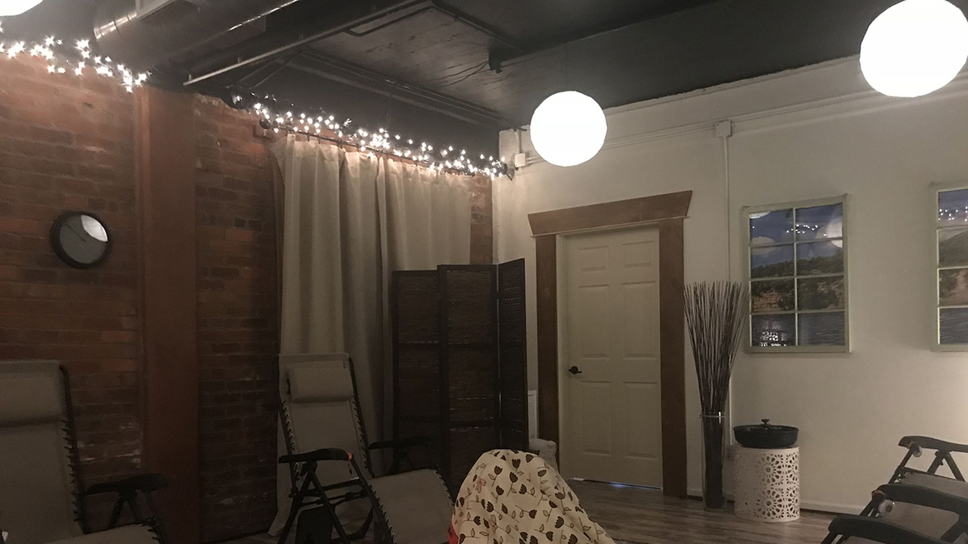 I tried community acupuncture. Here’s my experience. Axios Charlotte