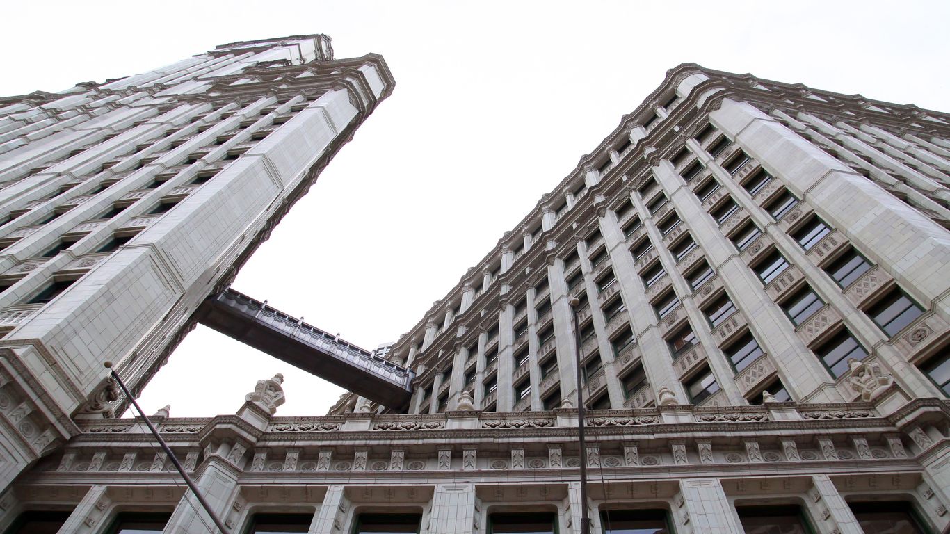 axios.com - Moyo Adeolu - Dance, design and more in Chicago this weekend