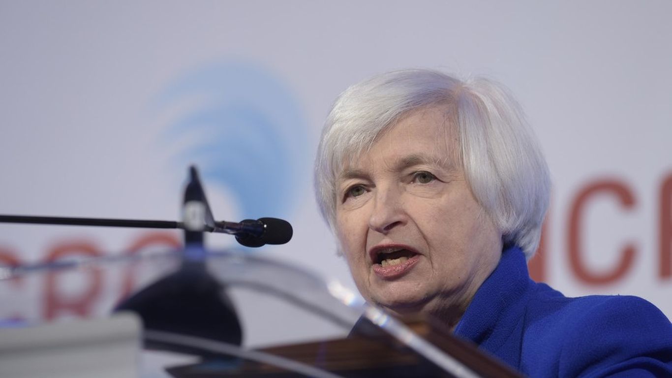 Federal Reserve Leaves Interest Rates Unchanged