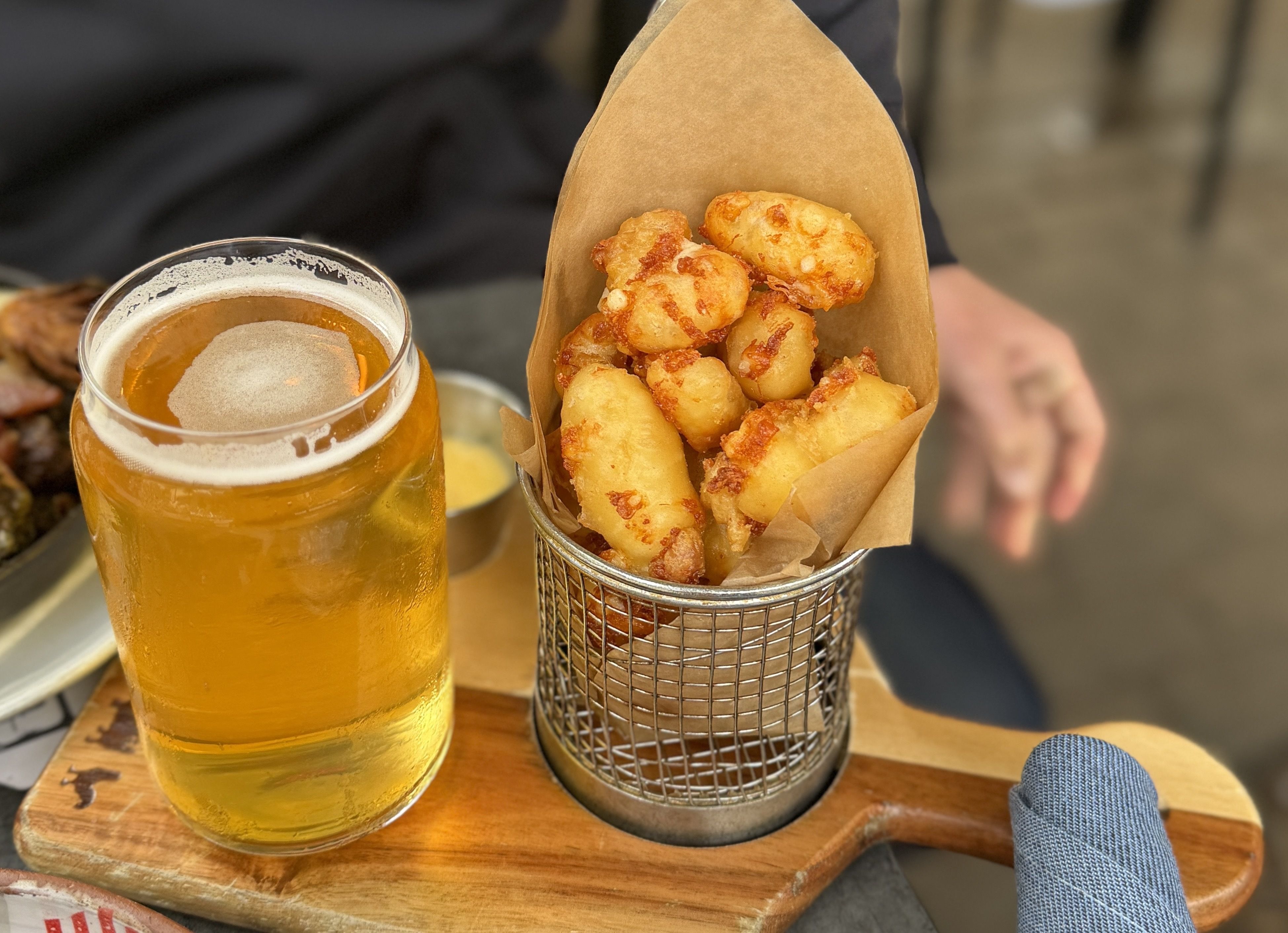 Beer and cheese curds 