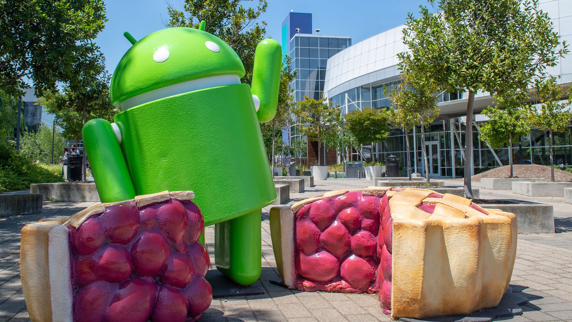 22 August 2019, US, Mountain View: The mascot of the current Android operating system Pie can be seen on the Google company premises. 