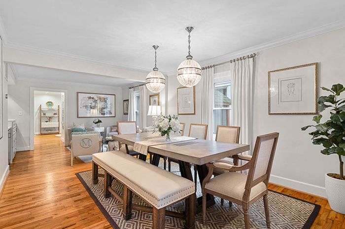 311 W. 9th St. home feature dining room