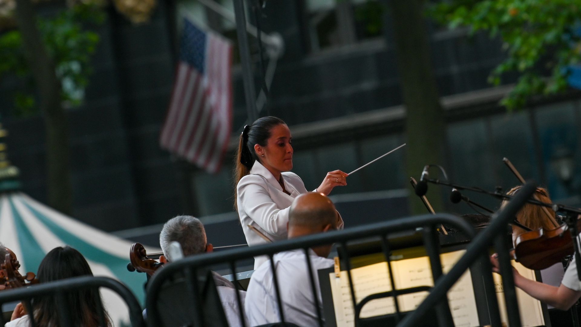 Lina González-Granados conducting in New York in 2021. Photo: Alexi Rosenfeld/Getty Images
