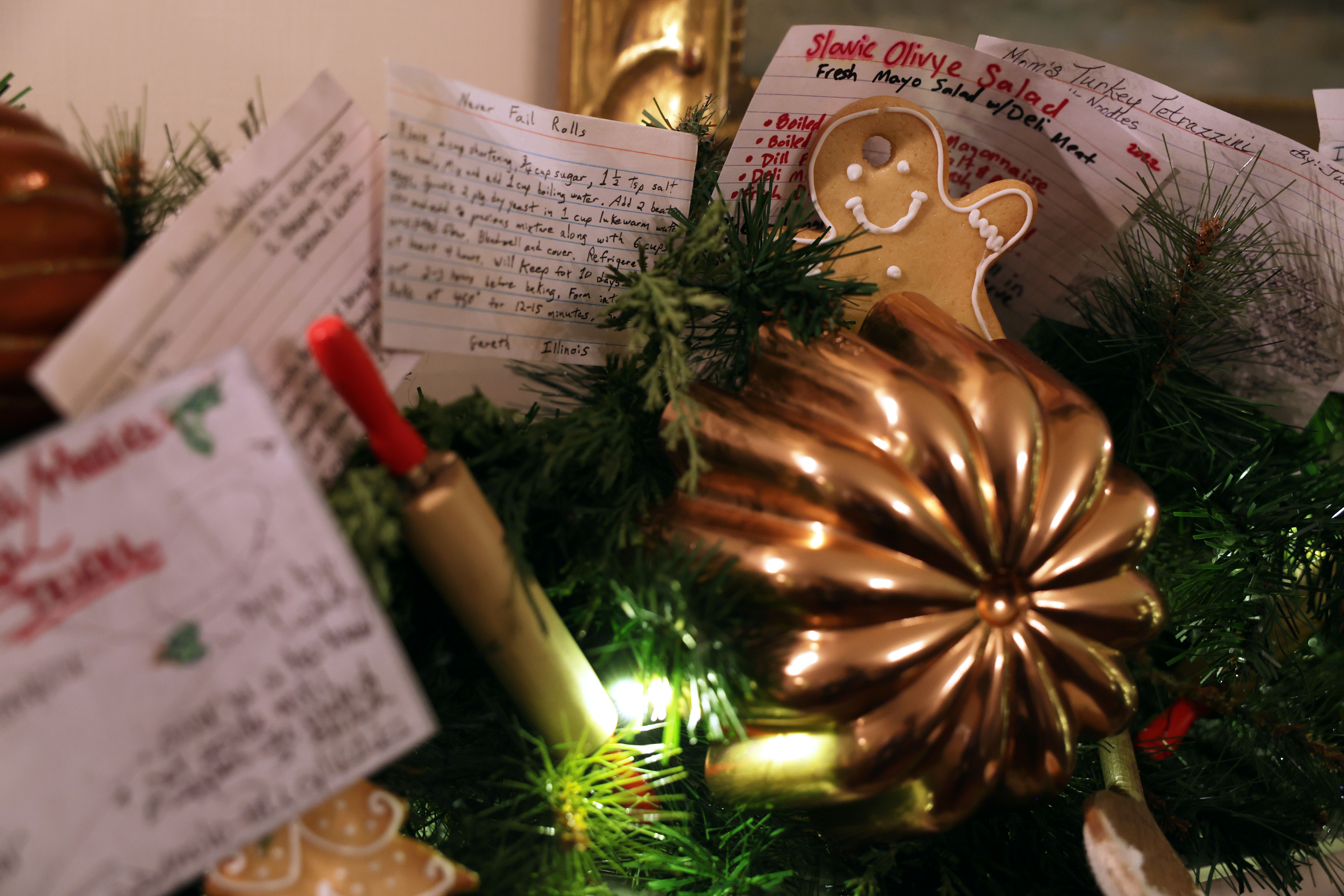 Volunteers shared family recipes as part of the White House Christmas decor.