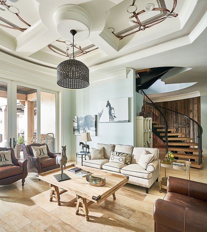 16700 Tinker Place living area