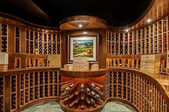 1524 Queens Road wine