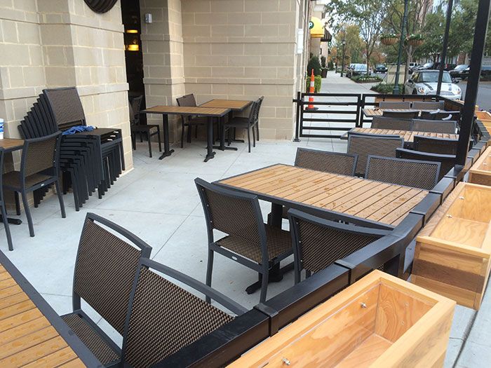 outside-seating-rusty-bucket-southpark