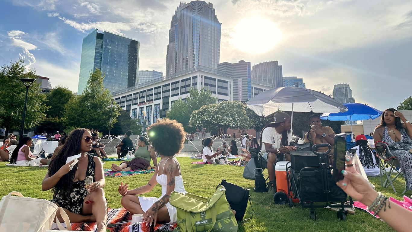 Weekender: 33 things to do in Charlotte this weekend, including a park picnic