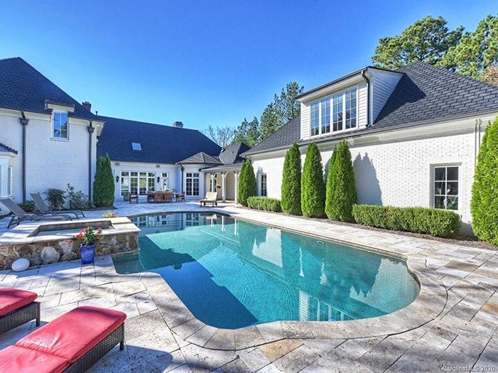 1835 Craigmore Drive pool