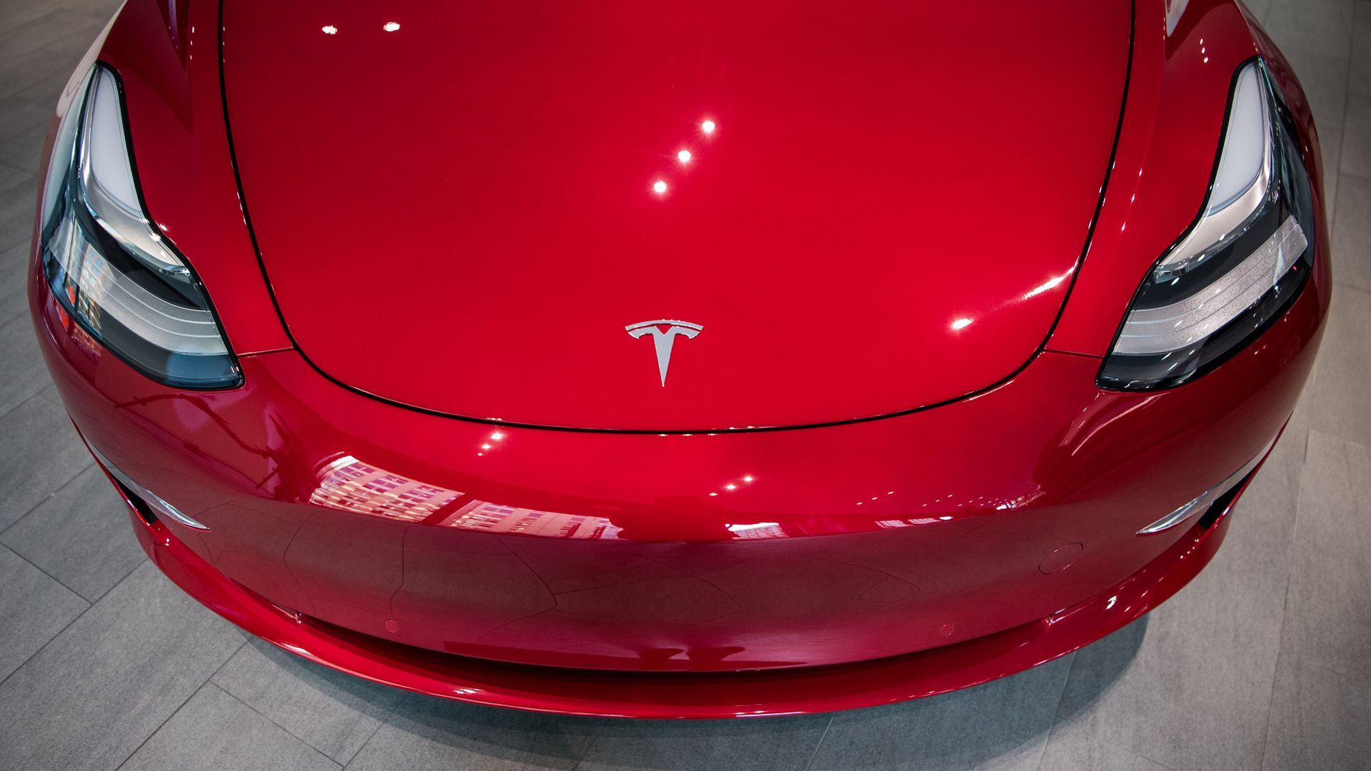 Tesla's splitscreen day for Model 3 production