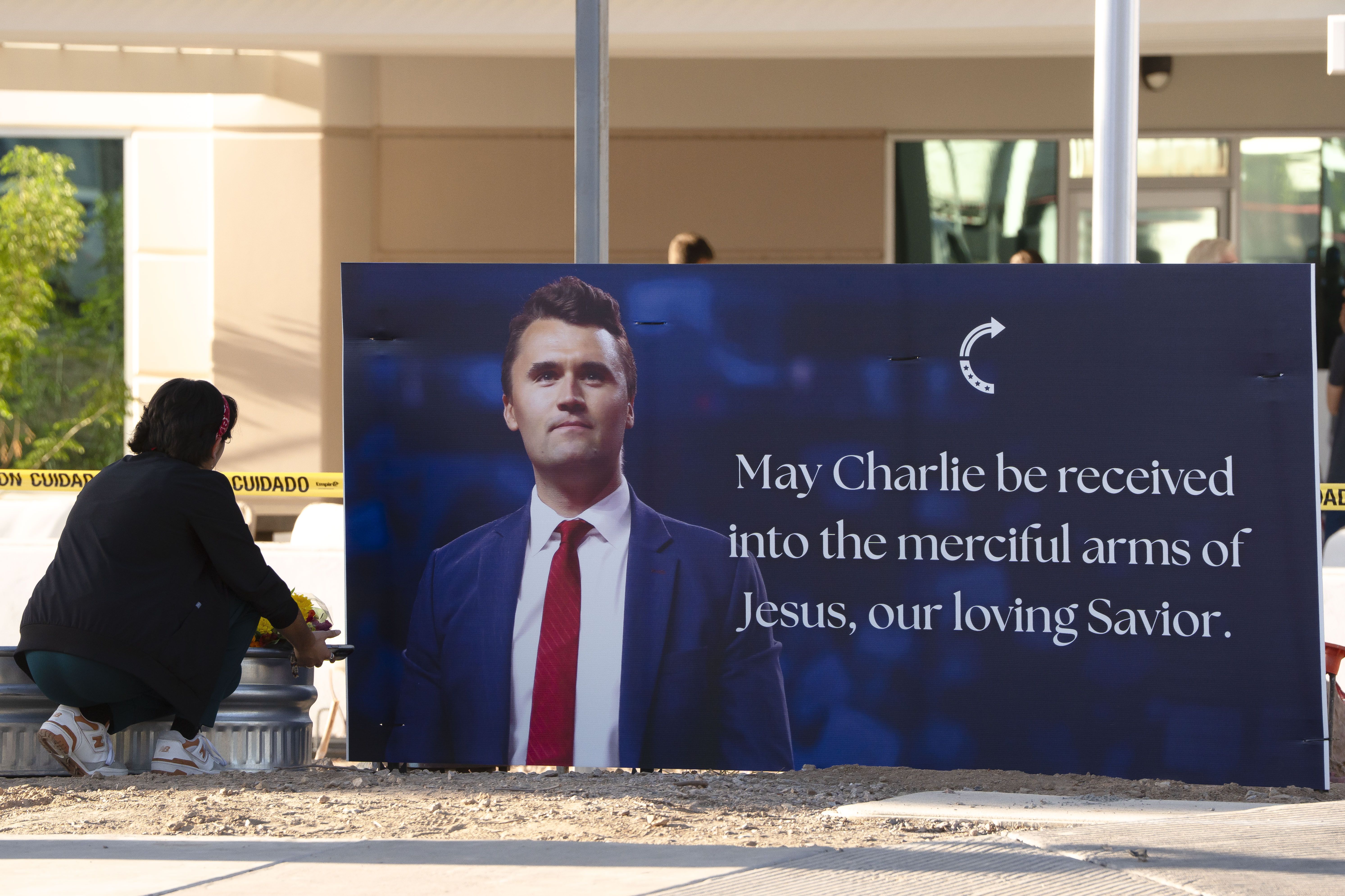  Arizonans mourn Turning Point USA Founder Charlie Kirk outside of the Turning Point USA headquarters on September 10, 2025 in Phoenix, Arizona. (Photo by Rebecca Noble/Getty Images)