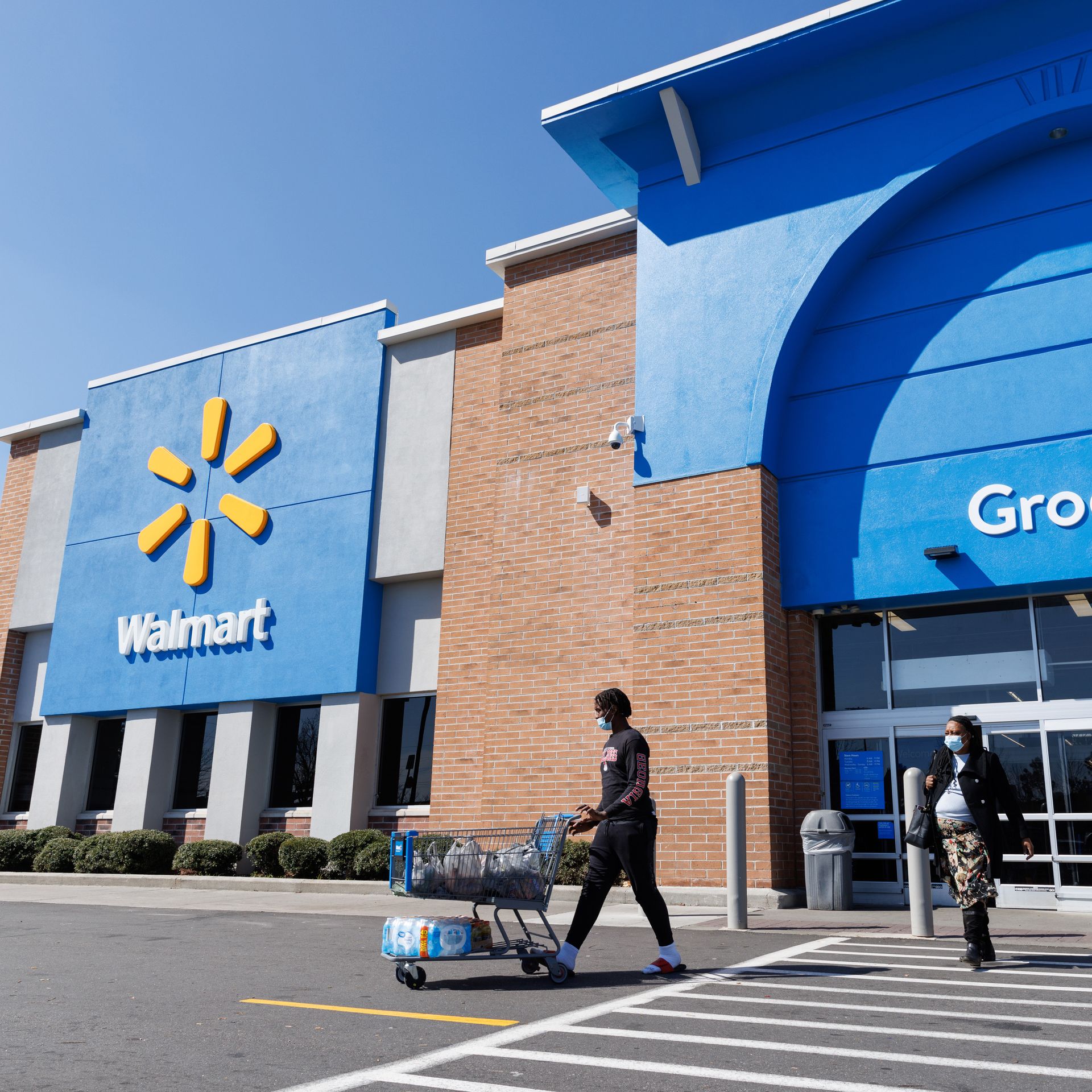 Walmart begins its move into dental care with Walmart Health