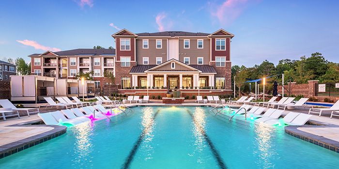 cortland northlake pool lounge