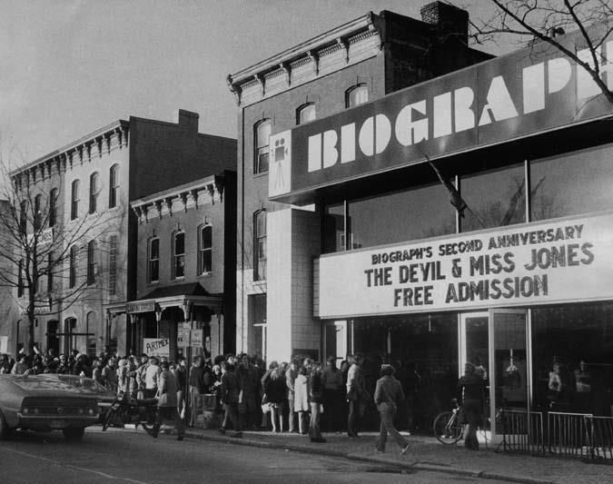 a historic black and white pic from the 1970s showing a theater 