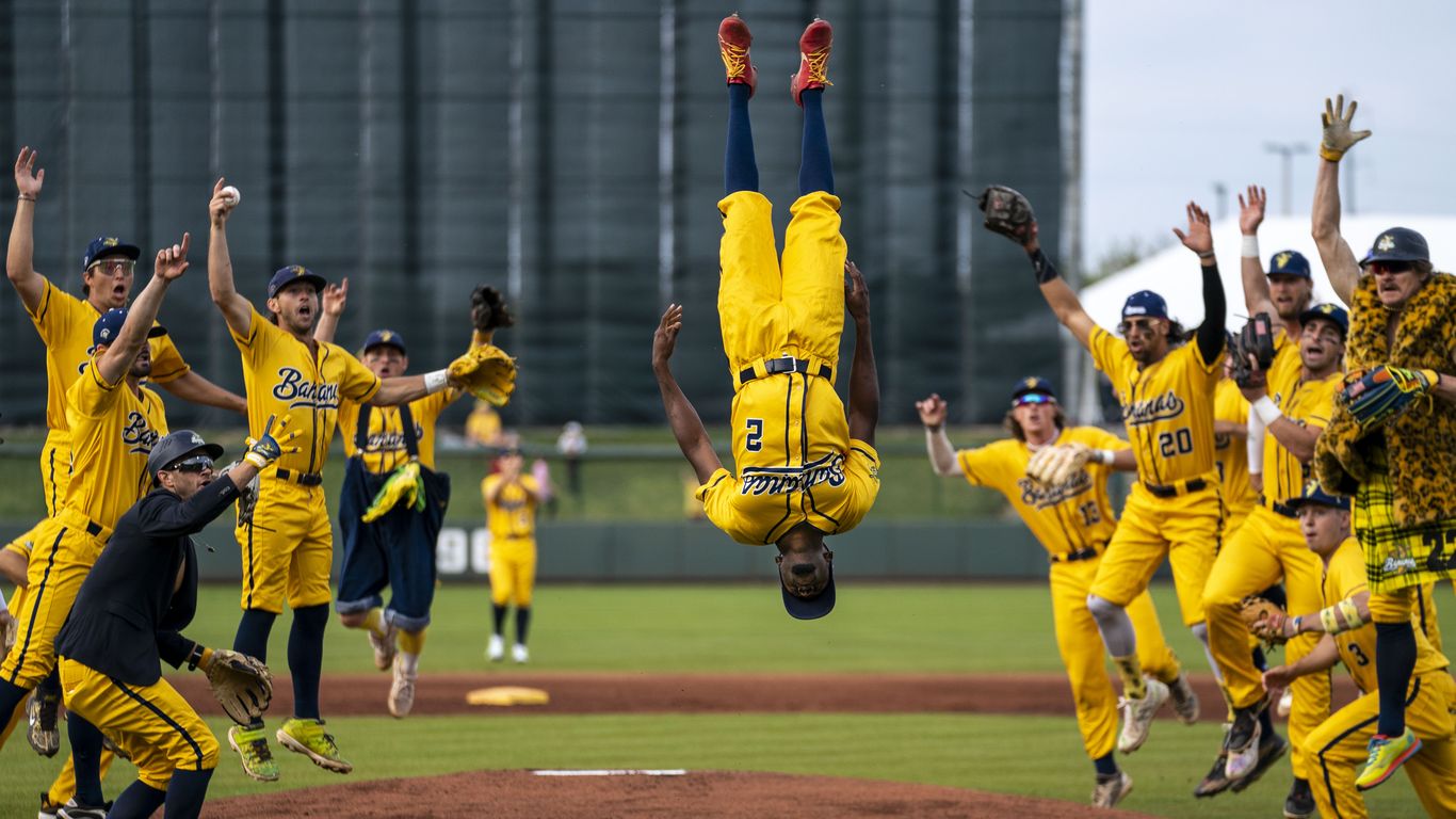Savannah Bananas return to Houston in 2027