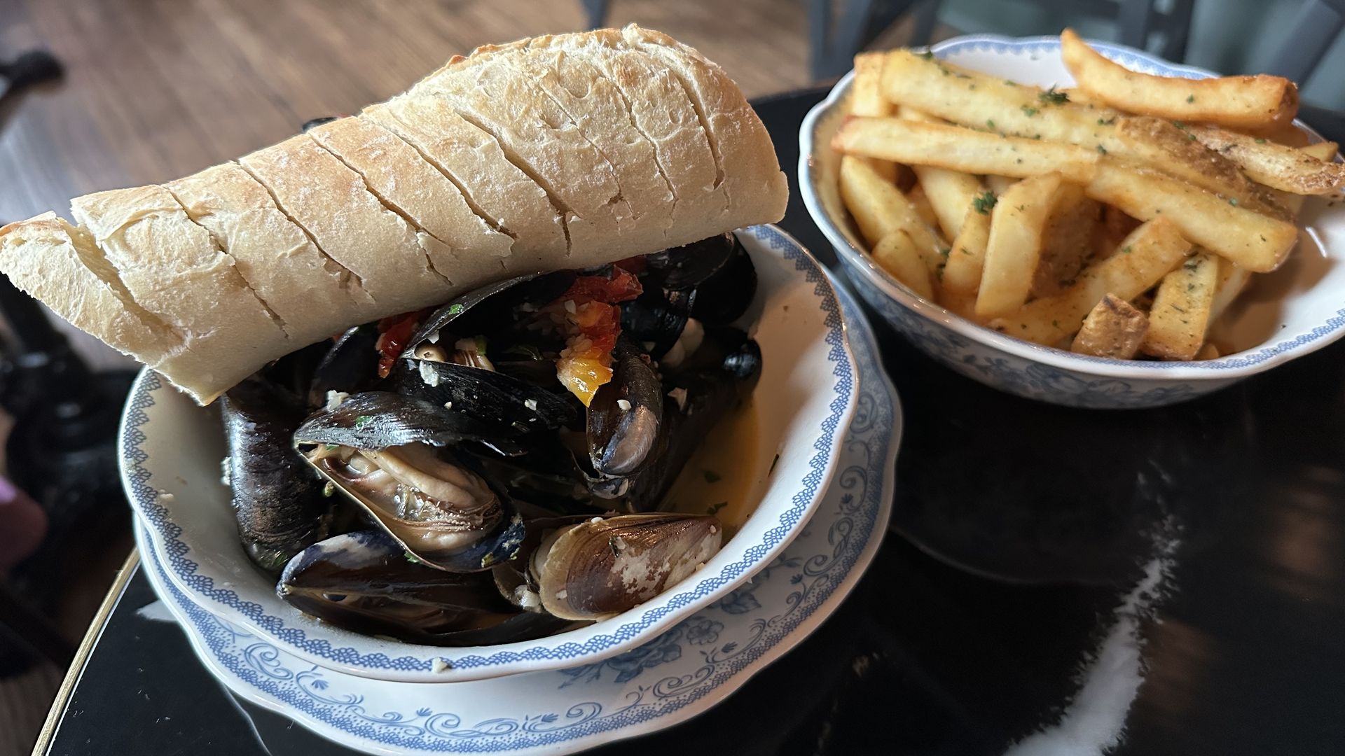 photo of mussels and fries