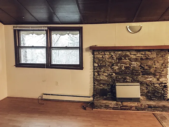 Airnbnb mountain house living room before