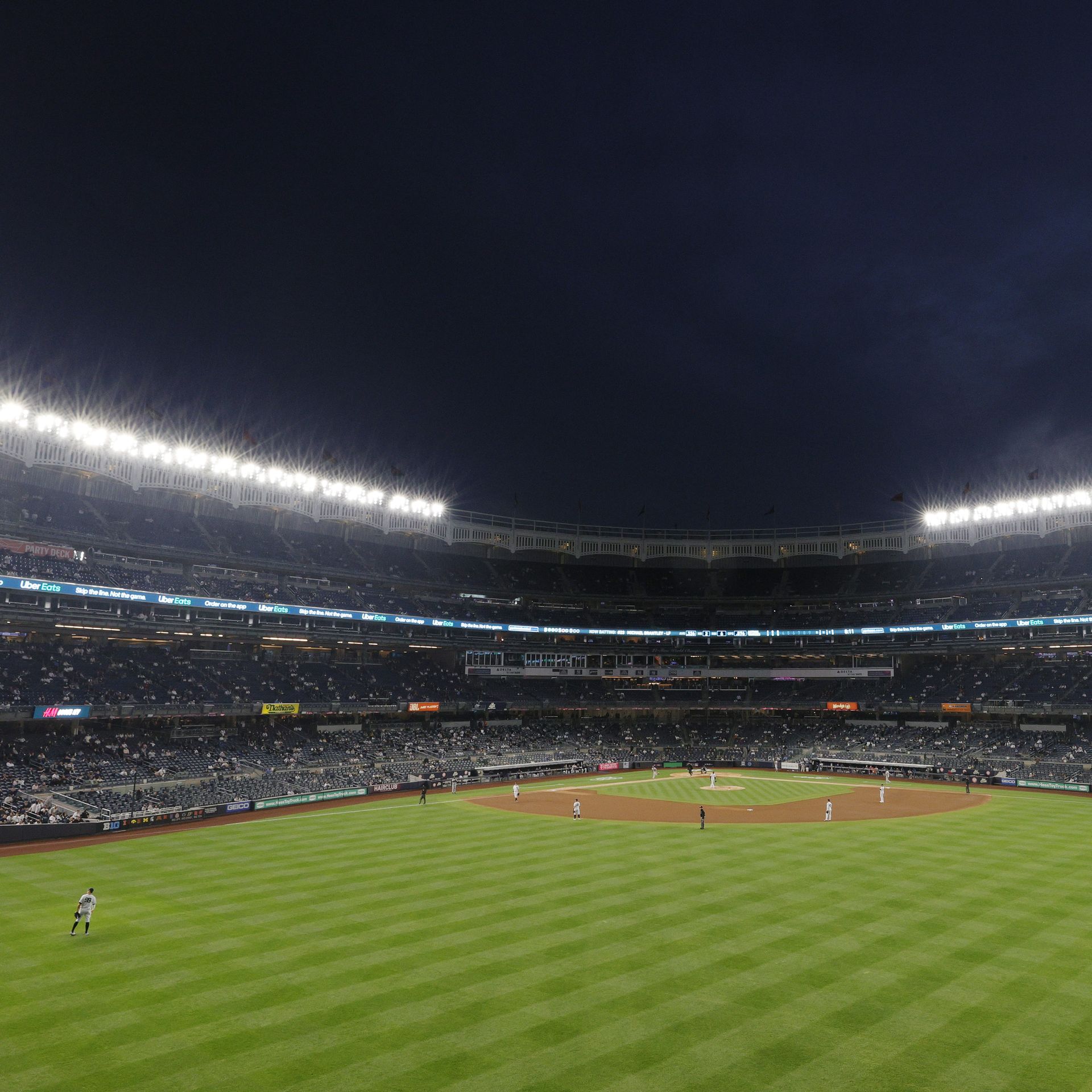 Yankees, Mets to offer vaccines and free tickets to games