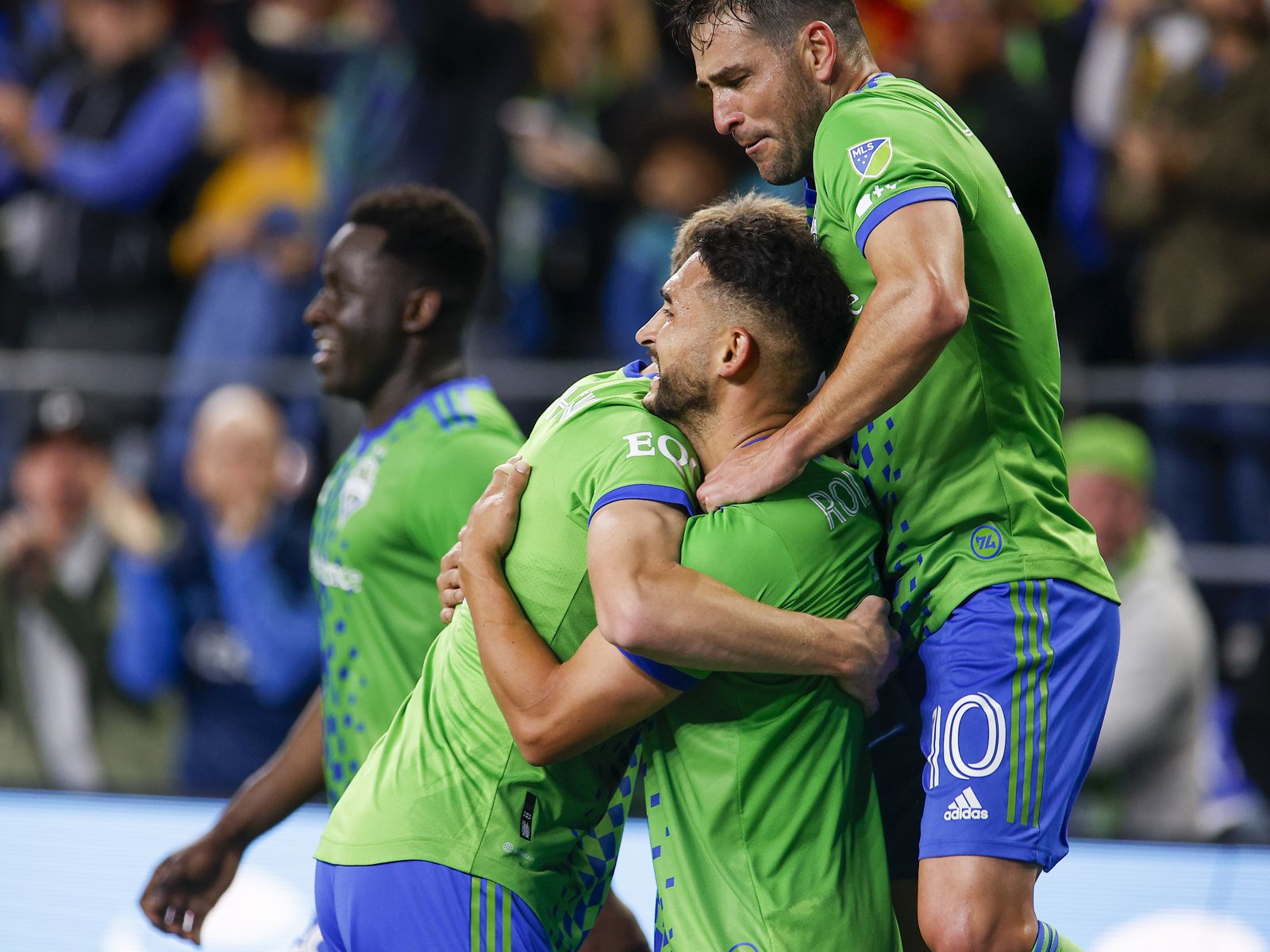 Galaxy heads to Seattle for final road game of season – Daily News