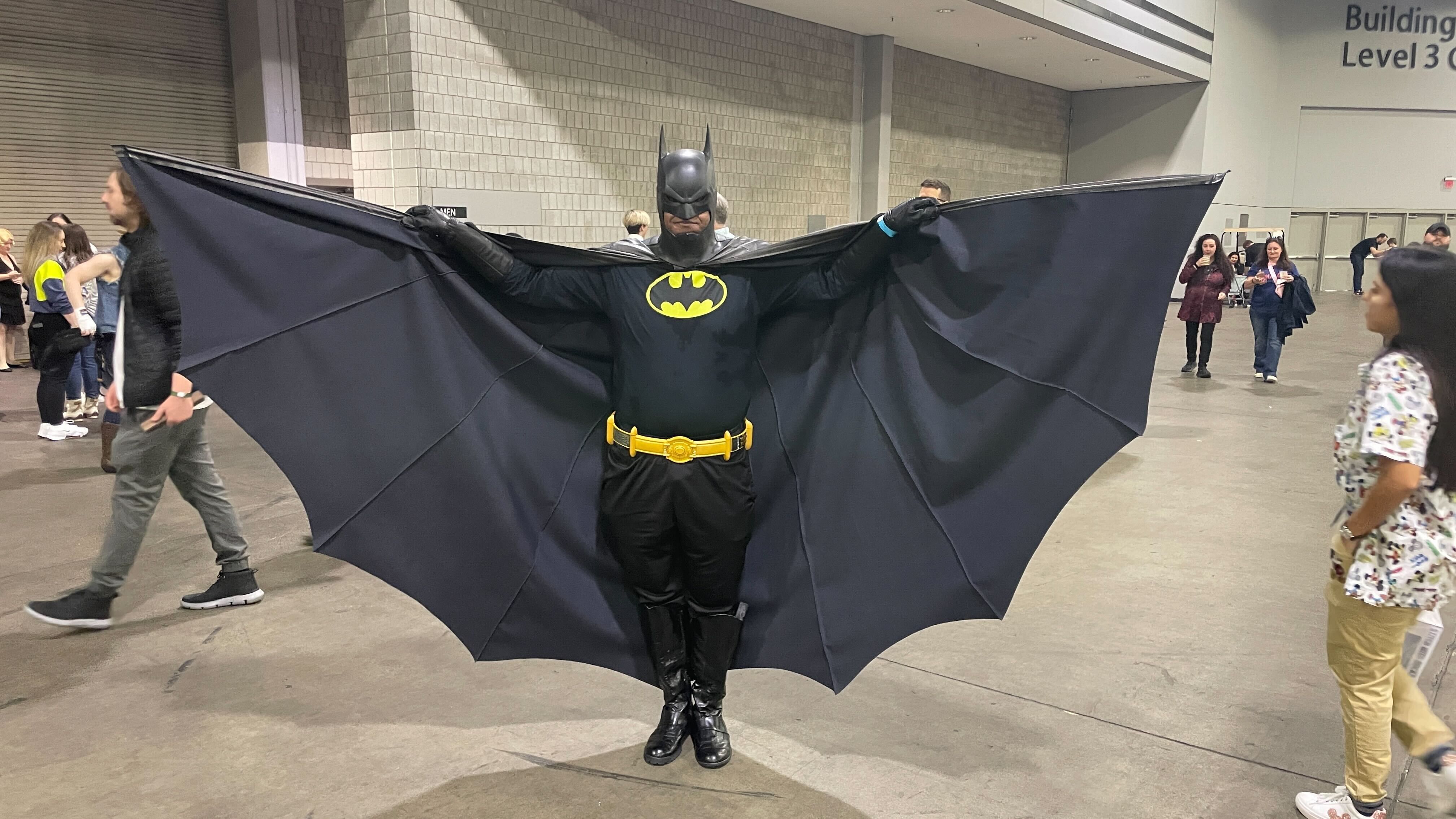 Man dressed in the Michael Keaton Batman suit. The cosplayer created it himself.