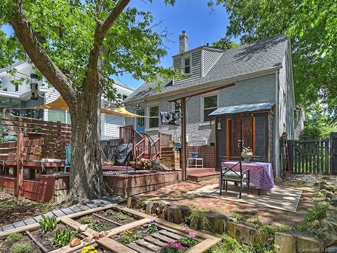 434 Lorna Street back