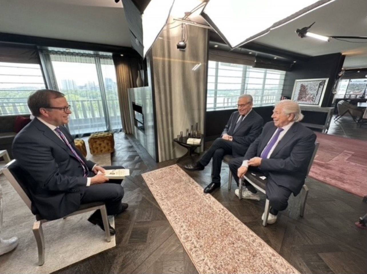 Jonathan Karl interviews Woodward and Bernstein on Friday in the Presidential Suite of the Watergate Hotel. Photo: ABC News