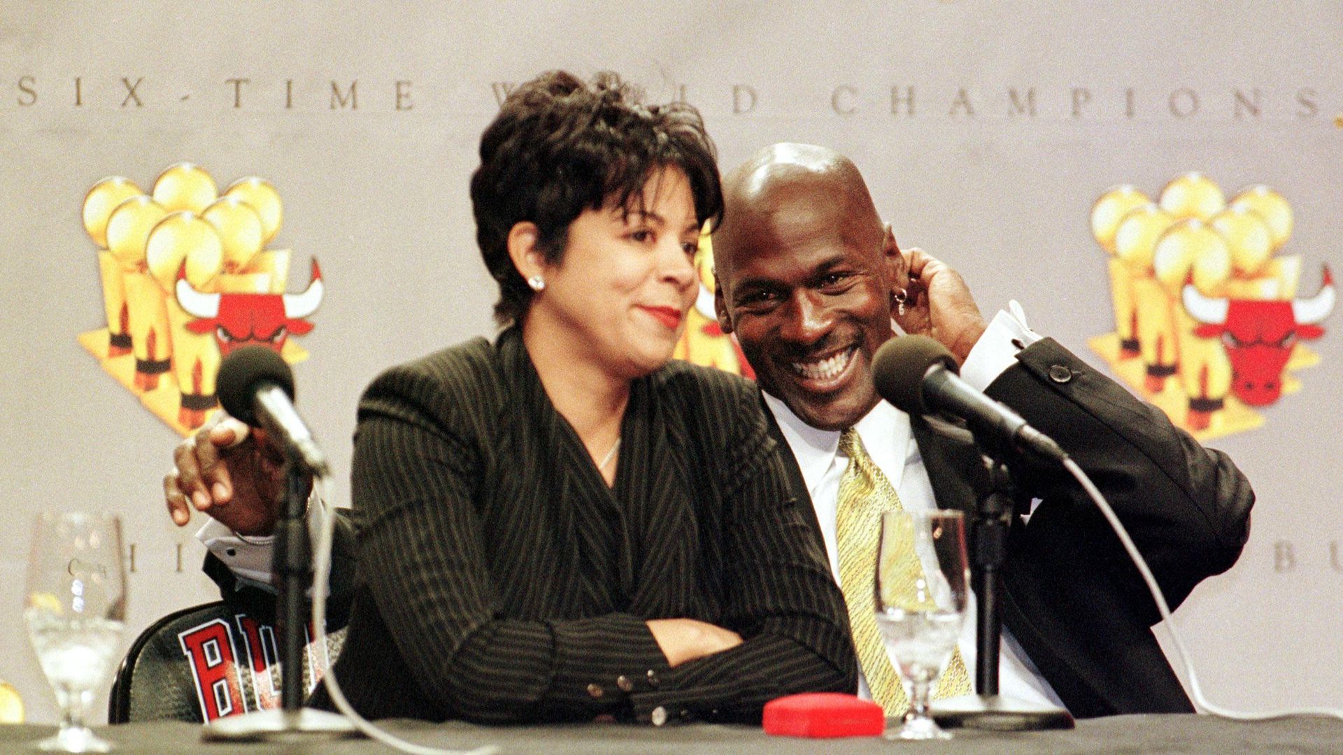 Michael Jordan and his wife Juanita