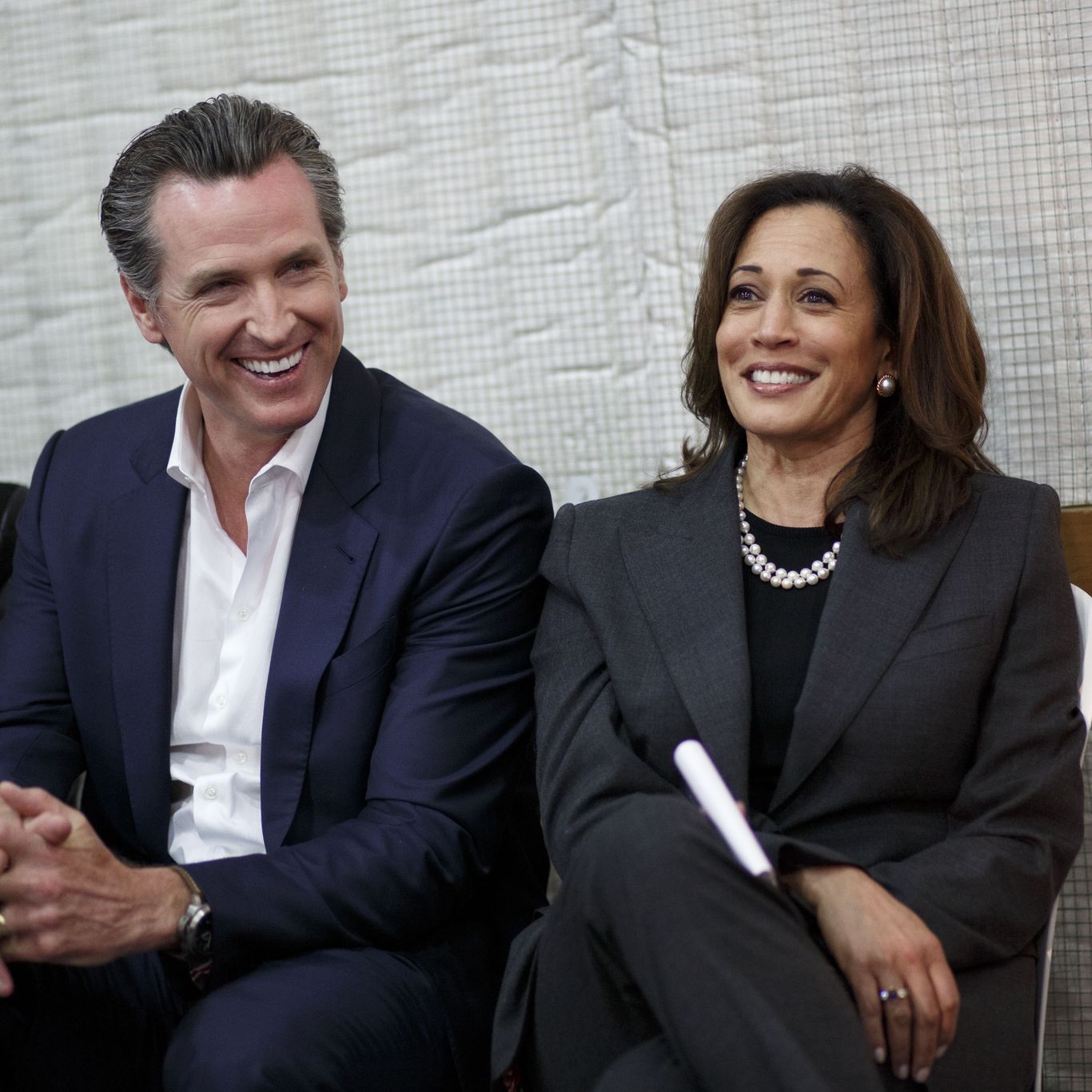Thống đốc California Newsom ủng hộ Kamala Harris tranh cử tổng thống sau khi Biden rút lui khỏi cuộc đua.