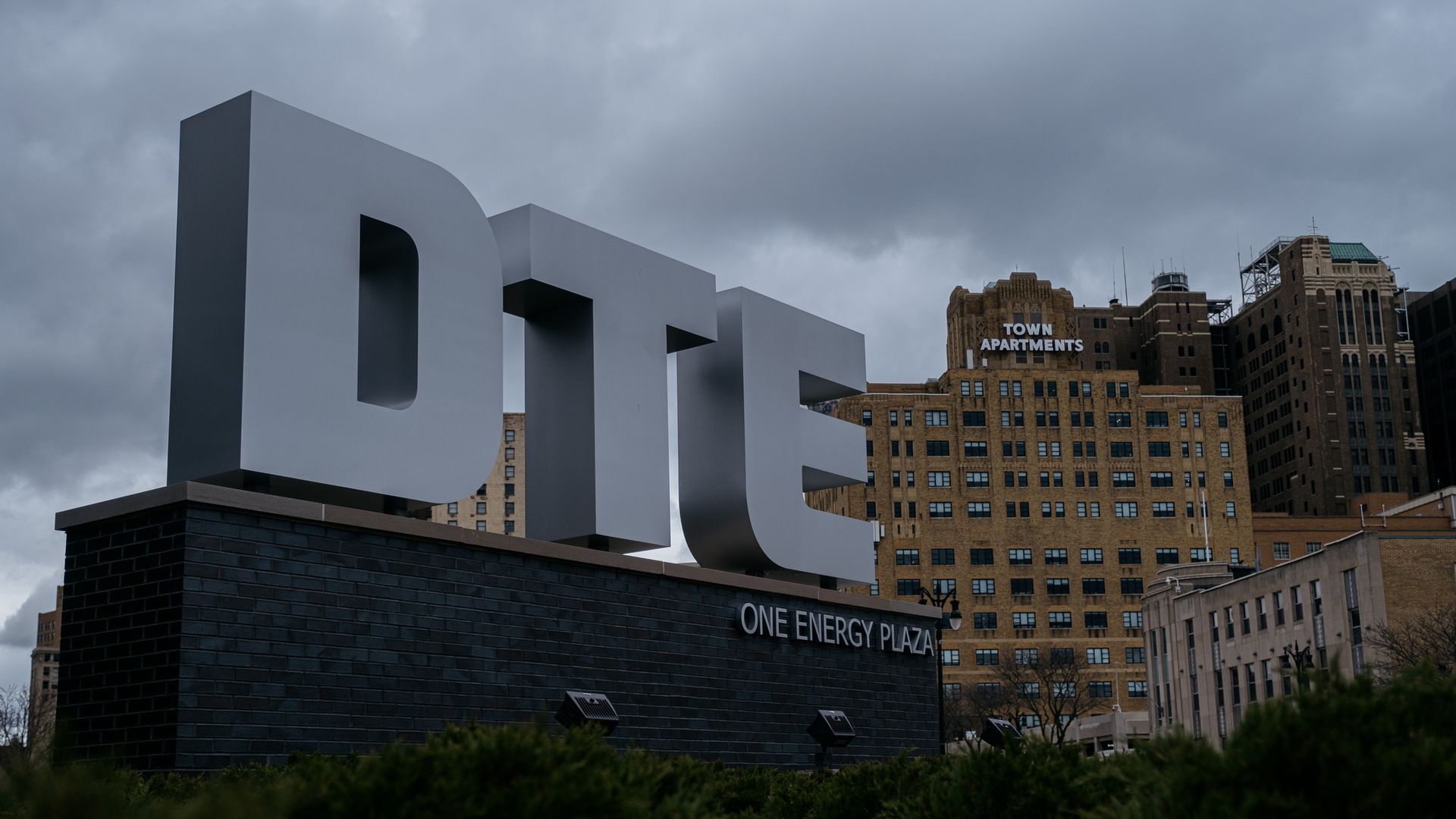 Signage outside DTE Energy headquarters on Tuesday, April 19, 2022. Photo: Erin Kirkland/Getty Images