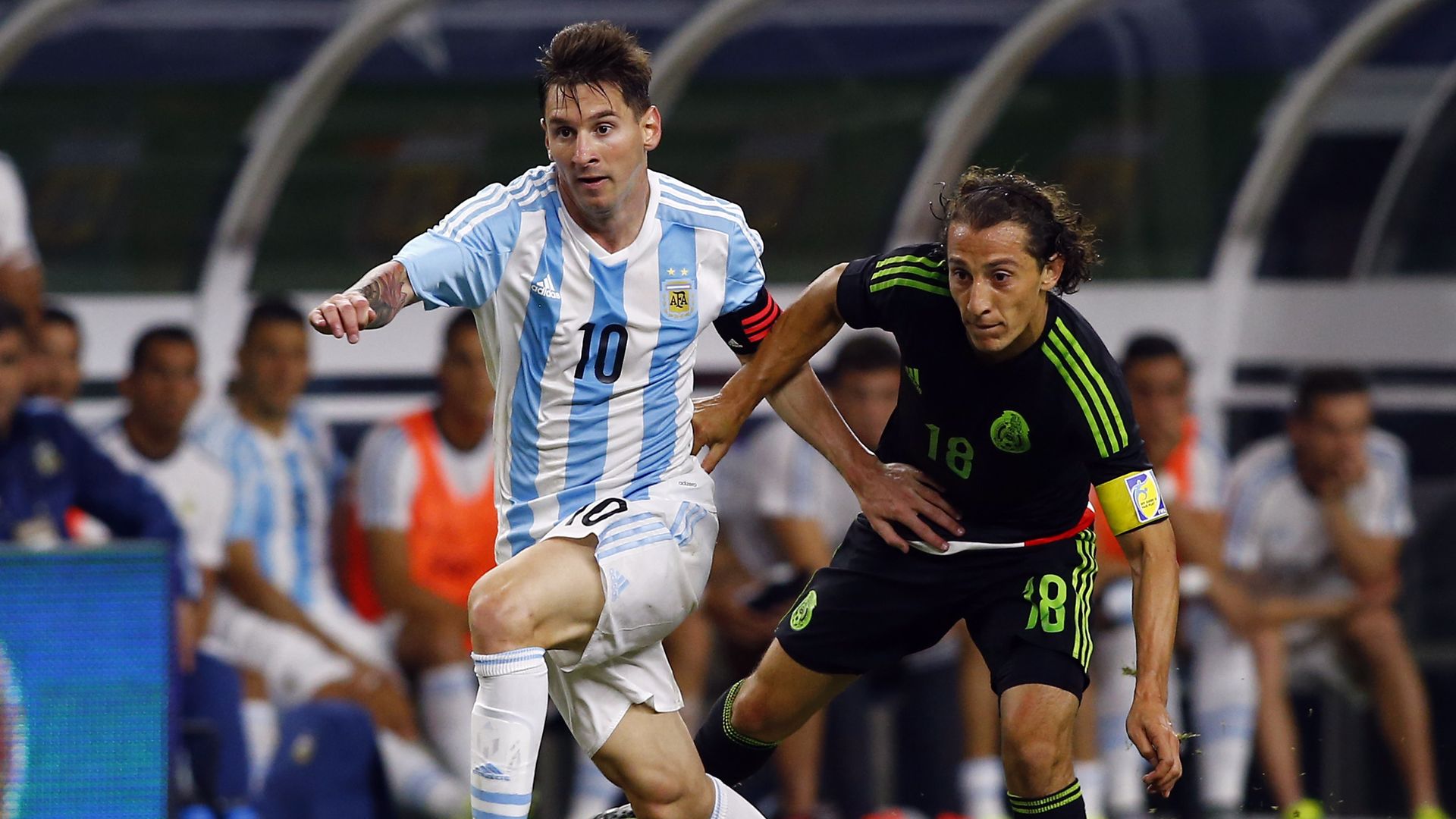 A photo of Lionel Messi playing at AT&T Stadium in 2015