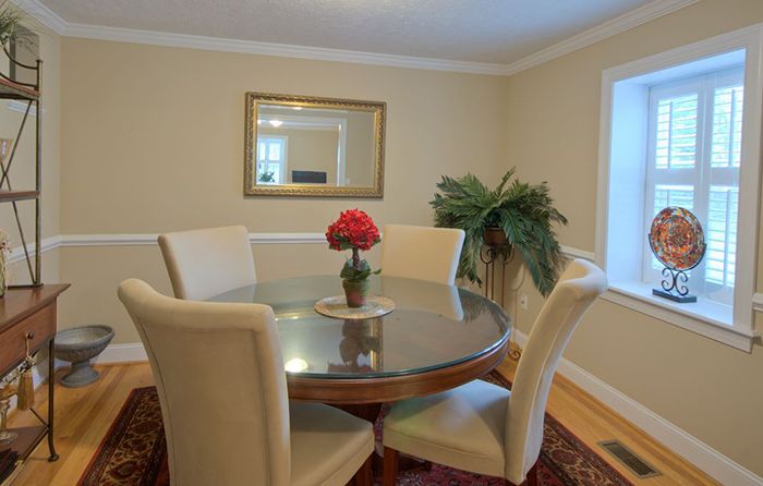 apartment dining table