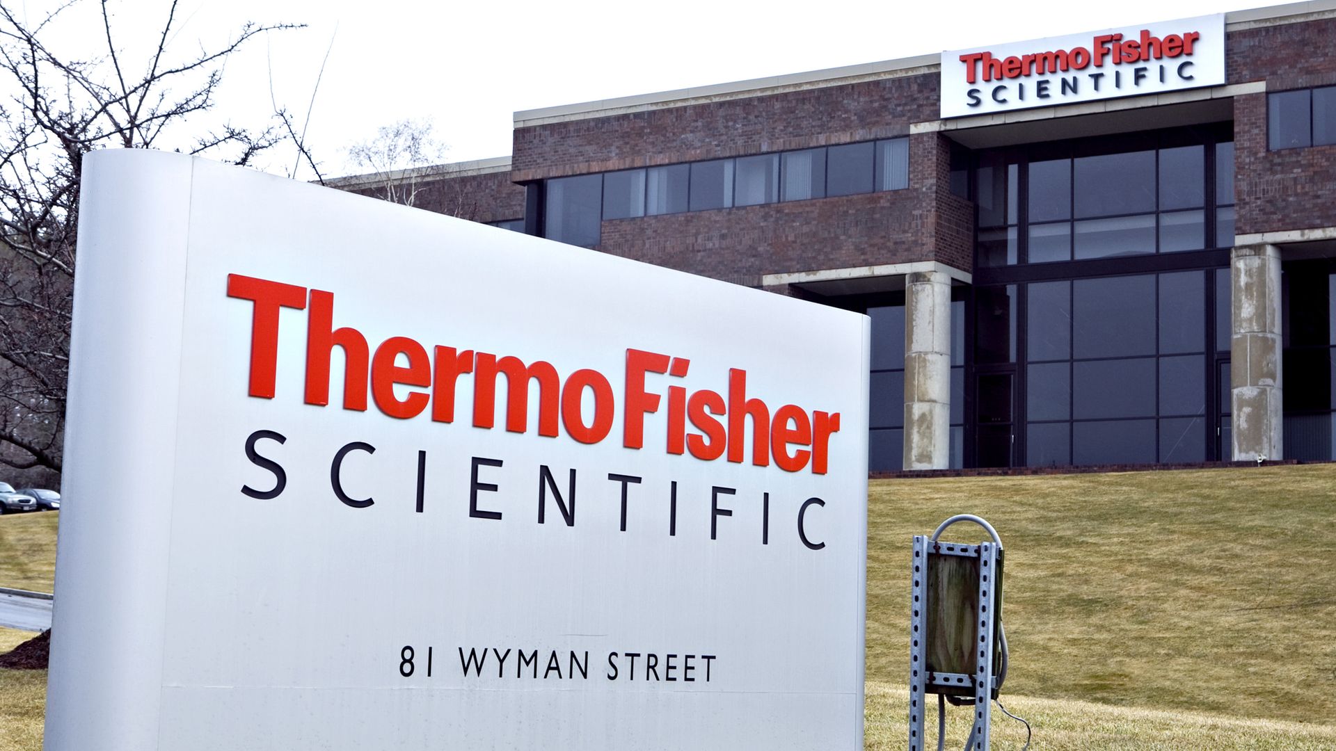 Photo of the entrance to the Thermo Fisher Scientific headquarters