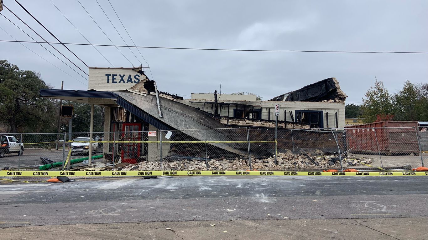 Fire destroys iconic Texas French Bread restaurant - Vimarsana News