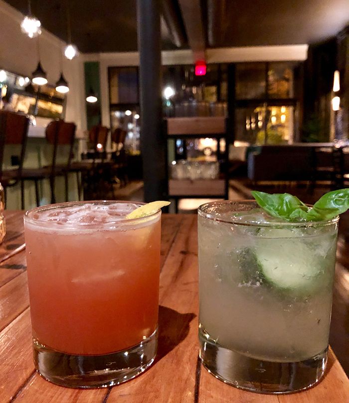 cocktails-at-customshop-restaurant