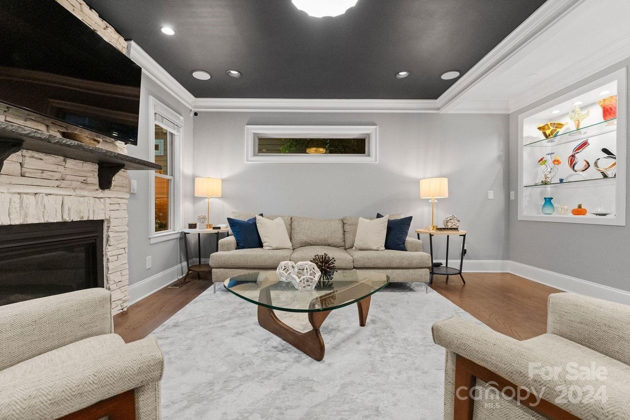 3220 Commonwealth Ave