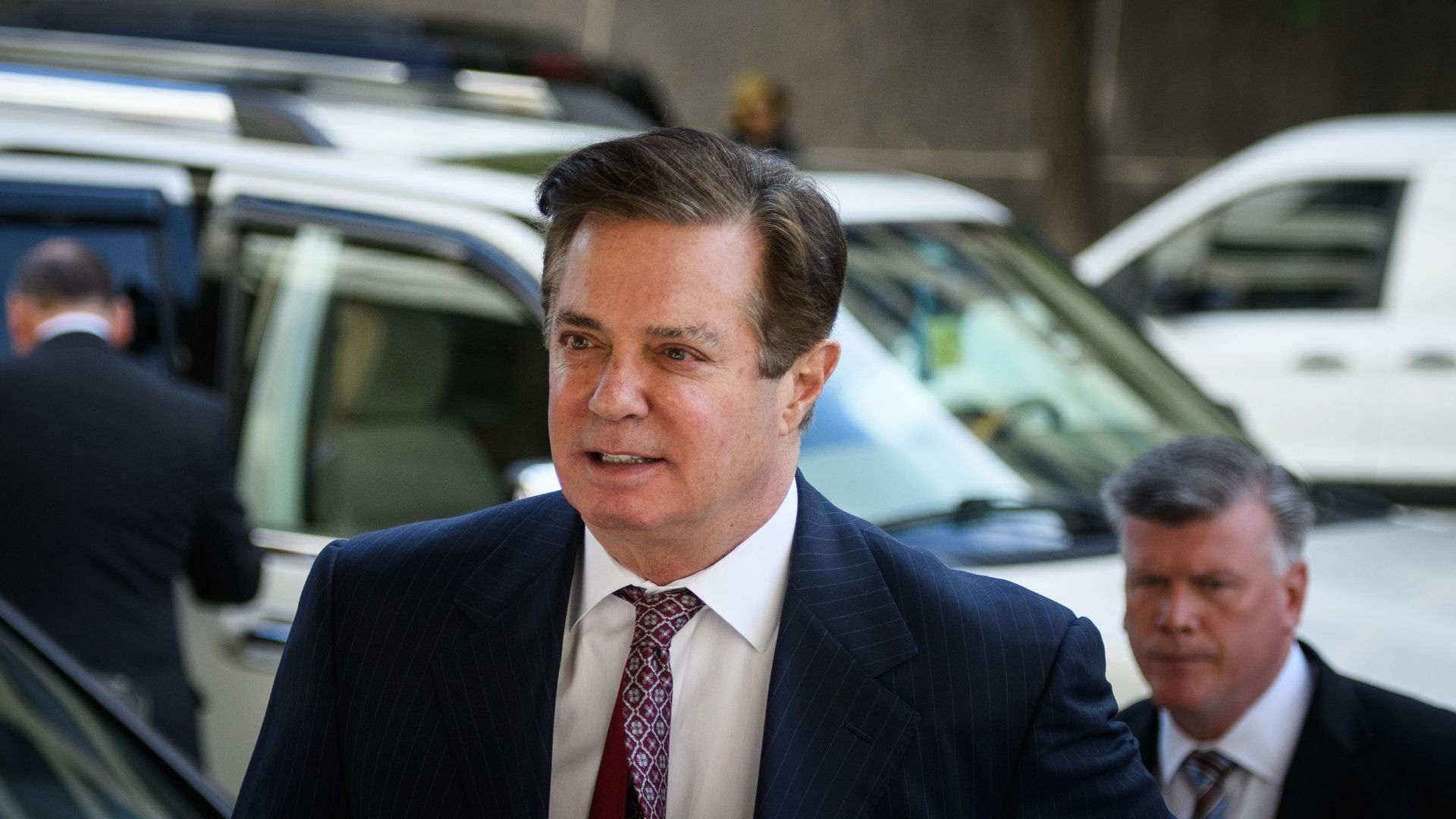 Photo of Paul Manafort in a suit
