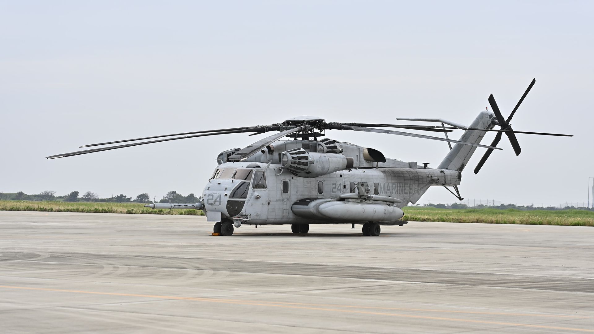 The U.S. Marine Corps' Sikorsky CH-53E Super Stallion helicopter is seen on June 16, 2022. Photo: David Mareuil/Anadolu Agency via Getty Images