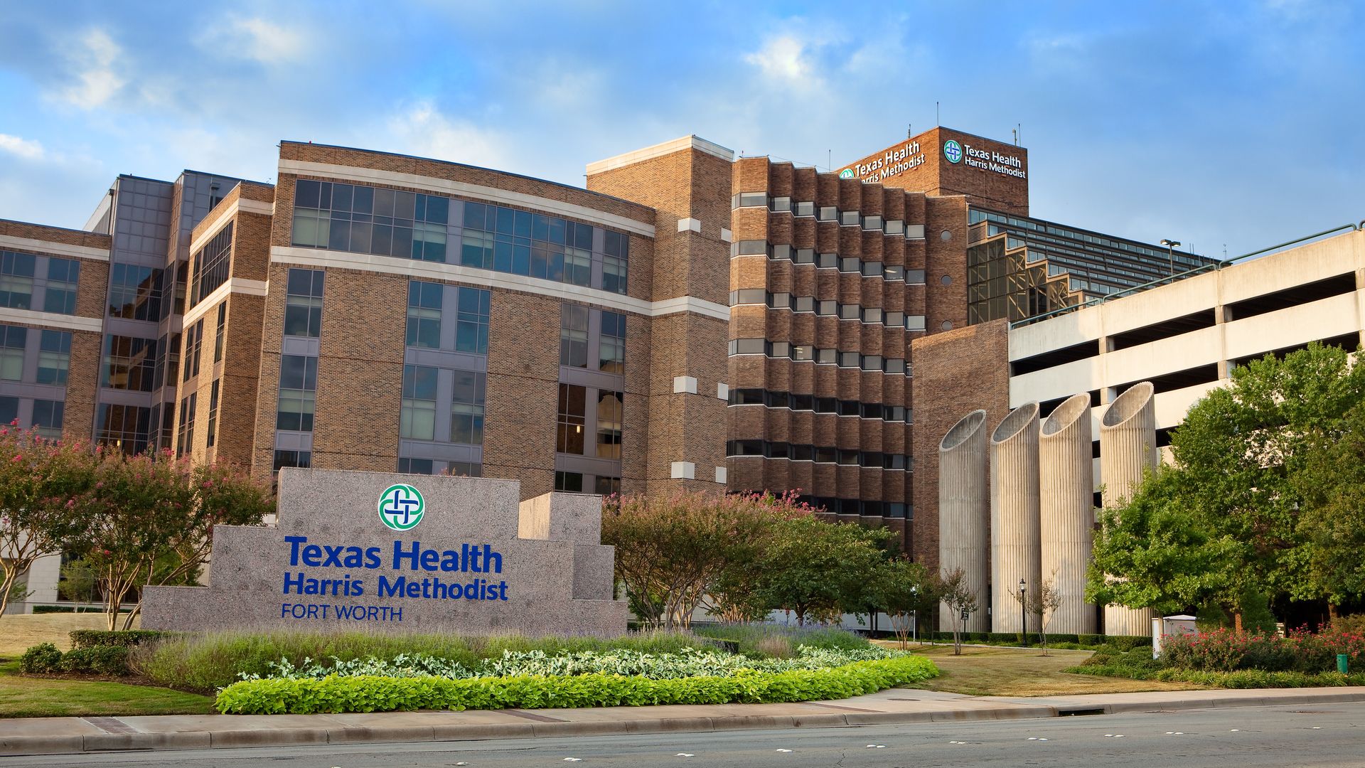 A Texas Health hospital complex on a sunny day.