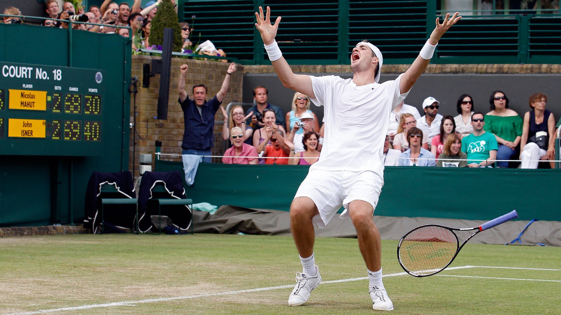 John Isner celebrating