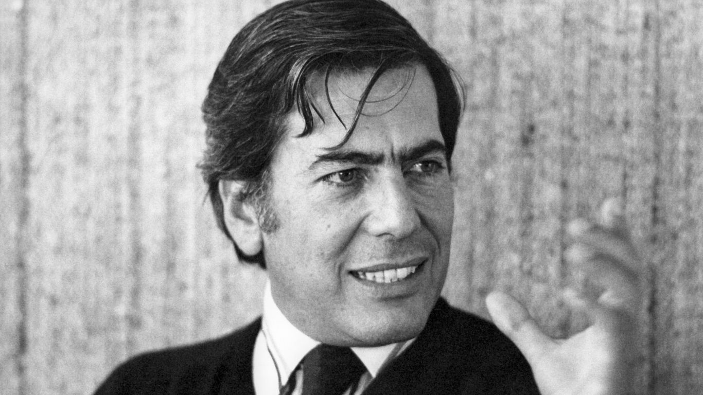 Peru #39 s Mario Vargas Llosa Nobel winning novelist dies at 89
