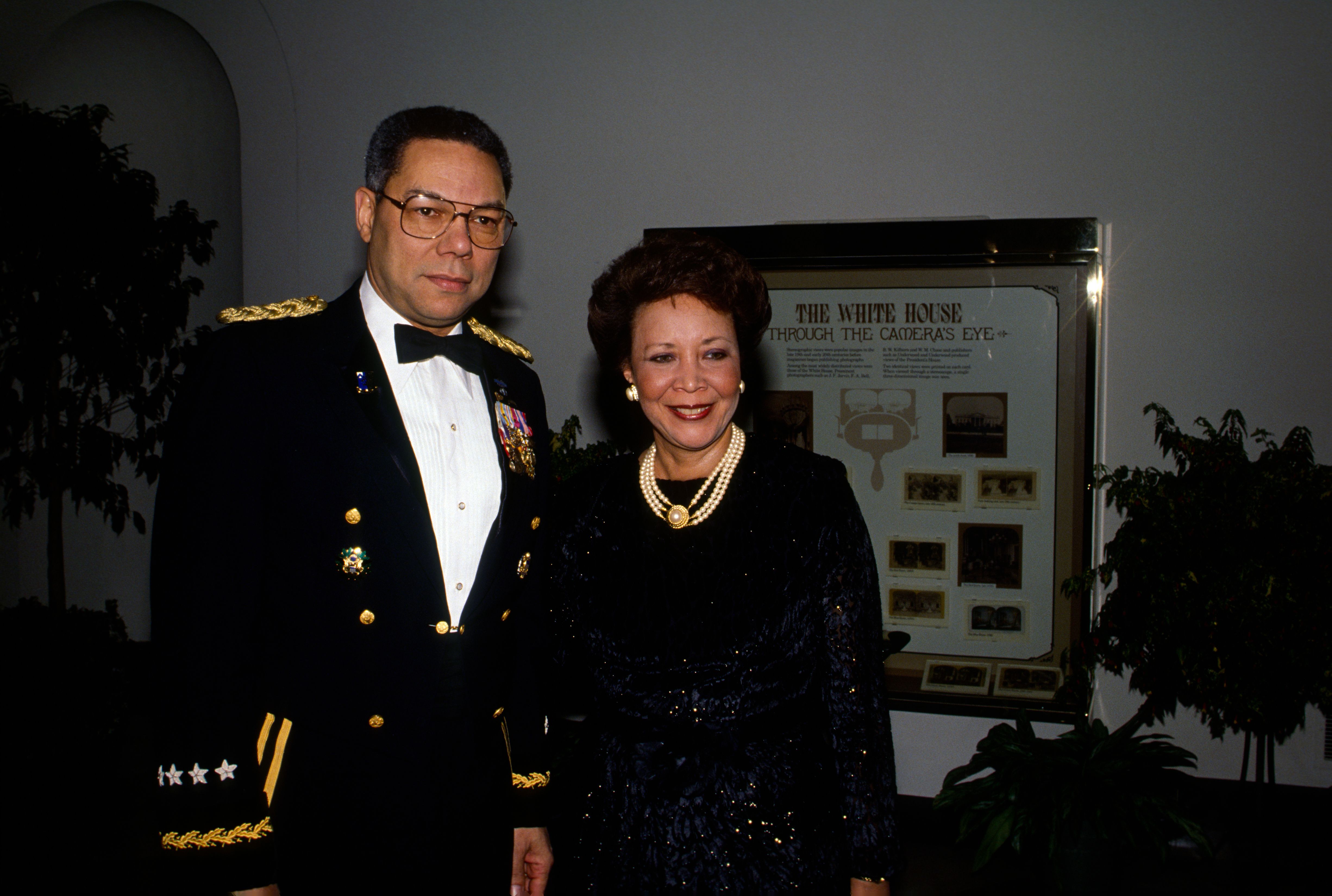 Colin Powell and his wife Alma at the 1991 state dinner. 