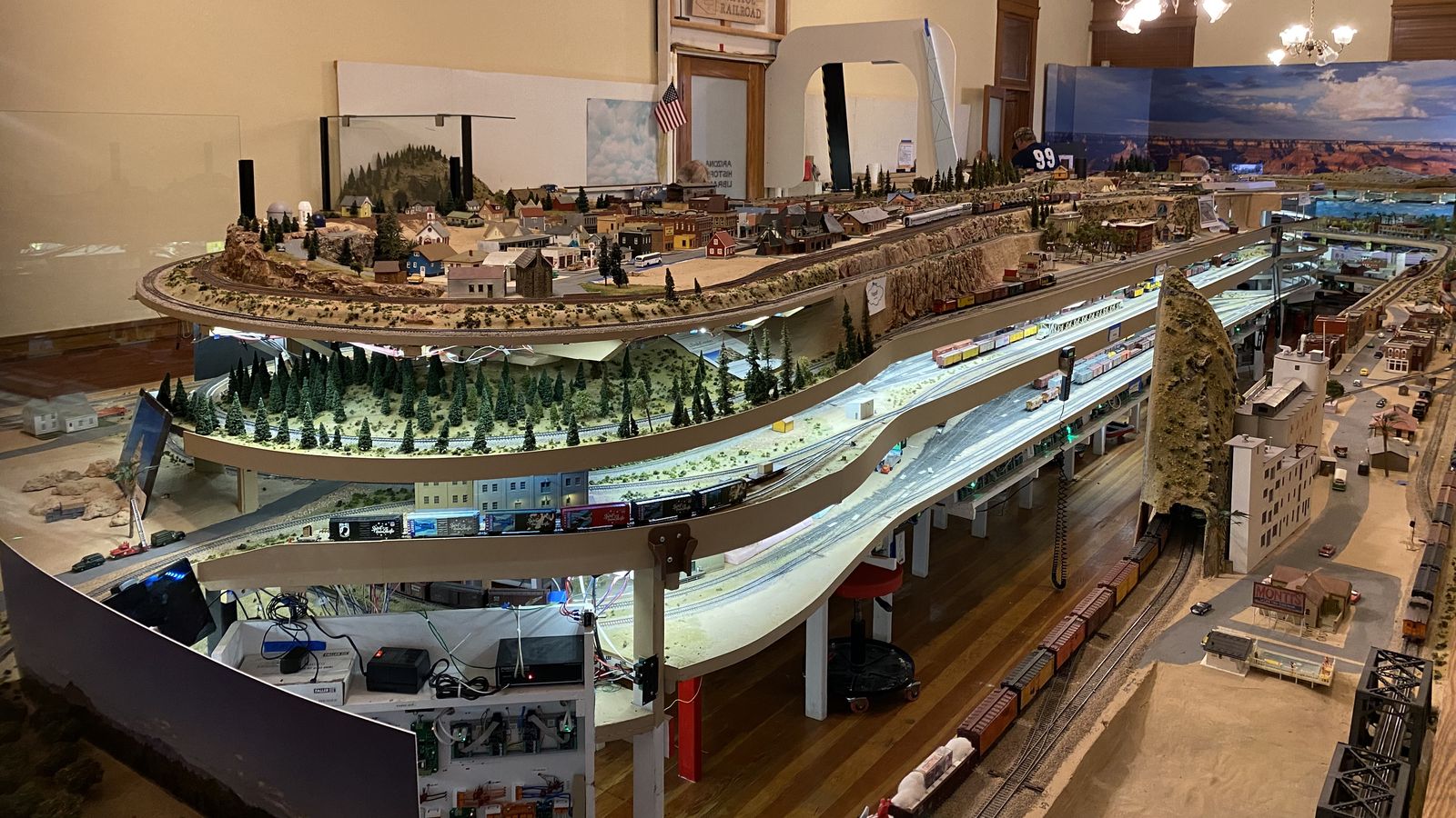 Huge model train at Capitol provides history lesson on 1950s Arizona Axios Phoenix