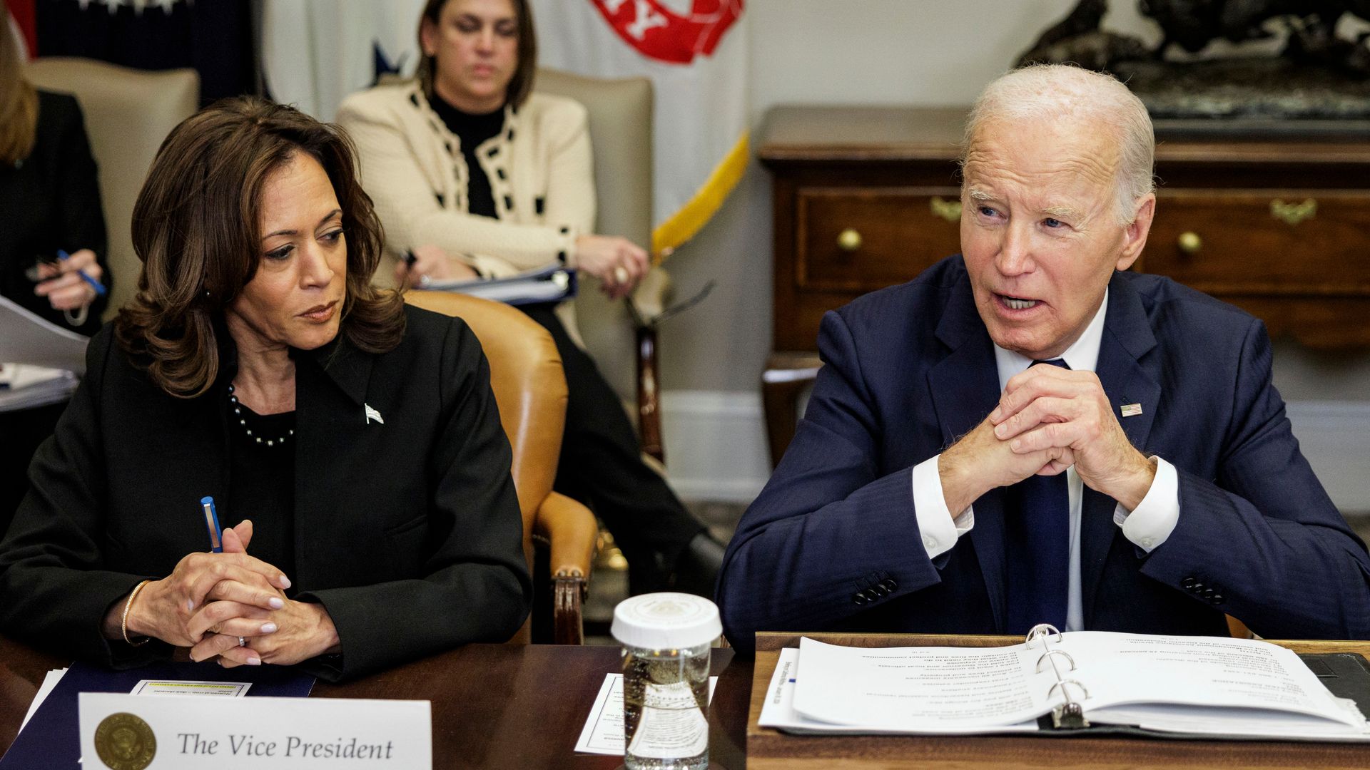 BIDEN & KAMALA リアルライフアクションフィギュアセット Joe Biden Action Figure | FCTRY