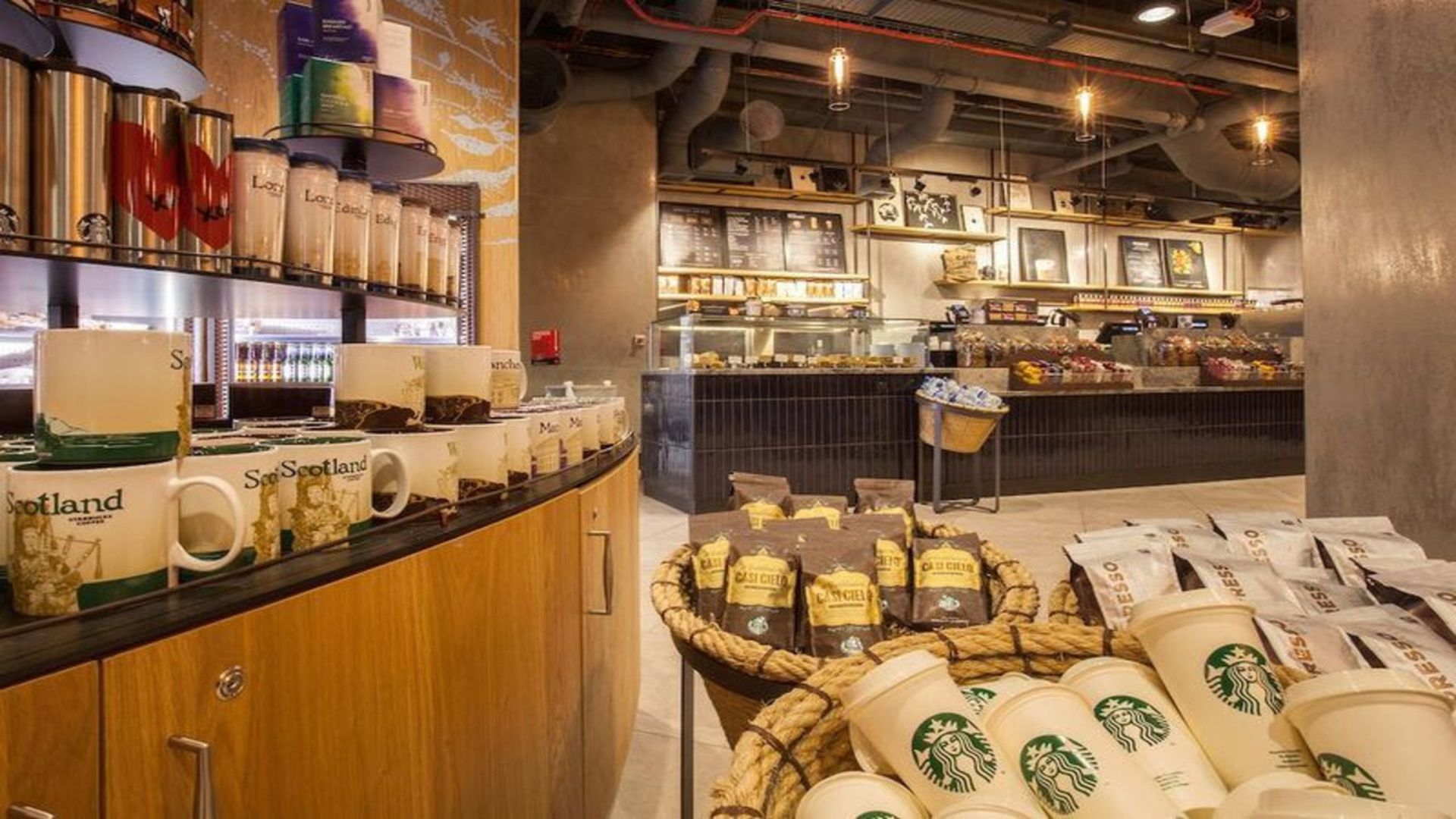 Reusable cups at Gatwick. Photo: Zute Lightfoot/Starbucks