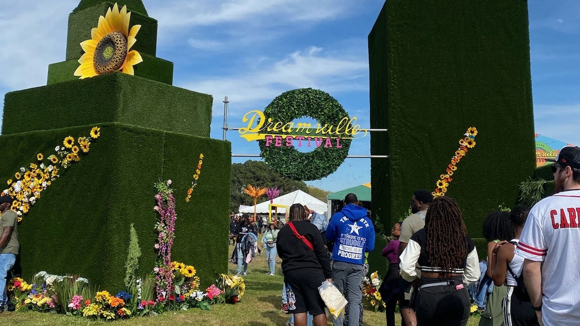 Fans entering Dreamville Festival.