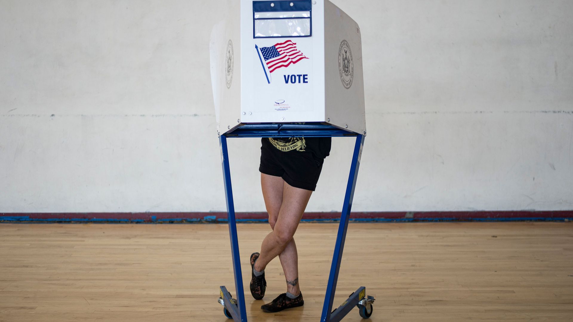 A person voting in a Democratic primary in New York in June 2020.