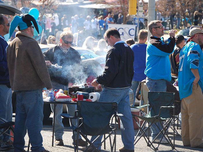 Panthers-Tailgate-supplies