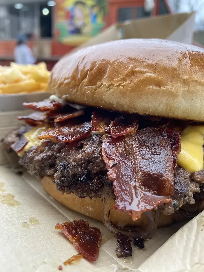 Charlotte's best burgers, Bae's burgers, the boss, Claire Connelly, Fabian Elmes
