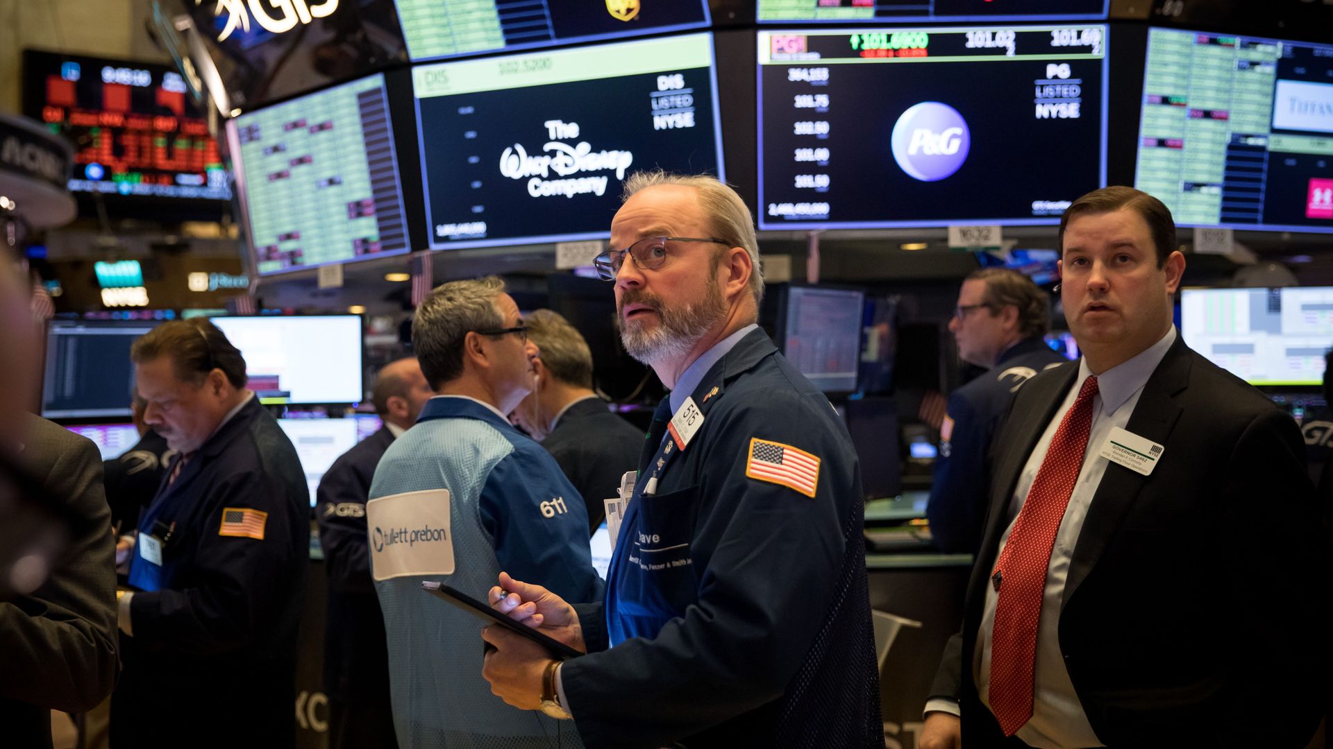 Traders oat the New York Stock Exchange